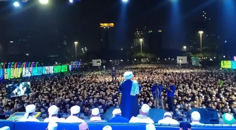 Peringati Maulid Nabi, Majelis Ta’lim Nurul Musthofa Gelar Jakarta Bersholawat serta Doa Bersama untuk Bangsa di Monas
